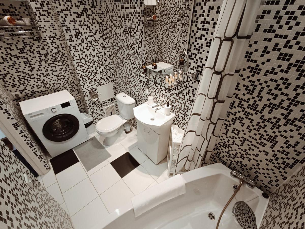 Centrally Located Studio Apartment Riga Exterior foto