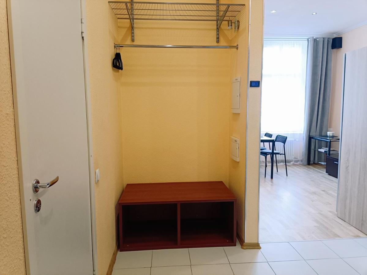 Centrally Located Studio Apartment Riga Exterior foto